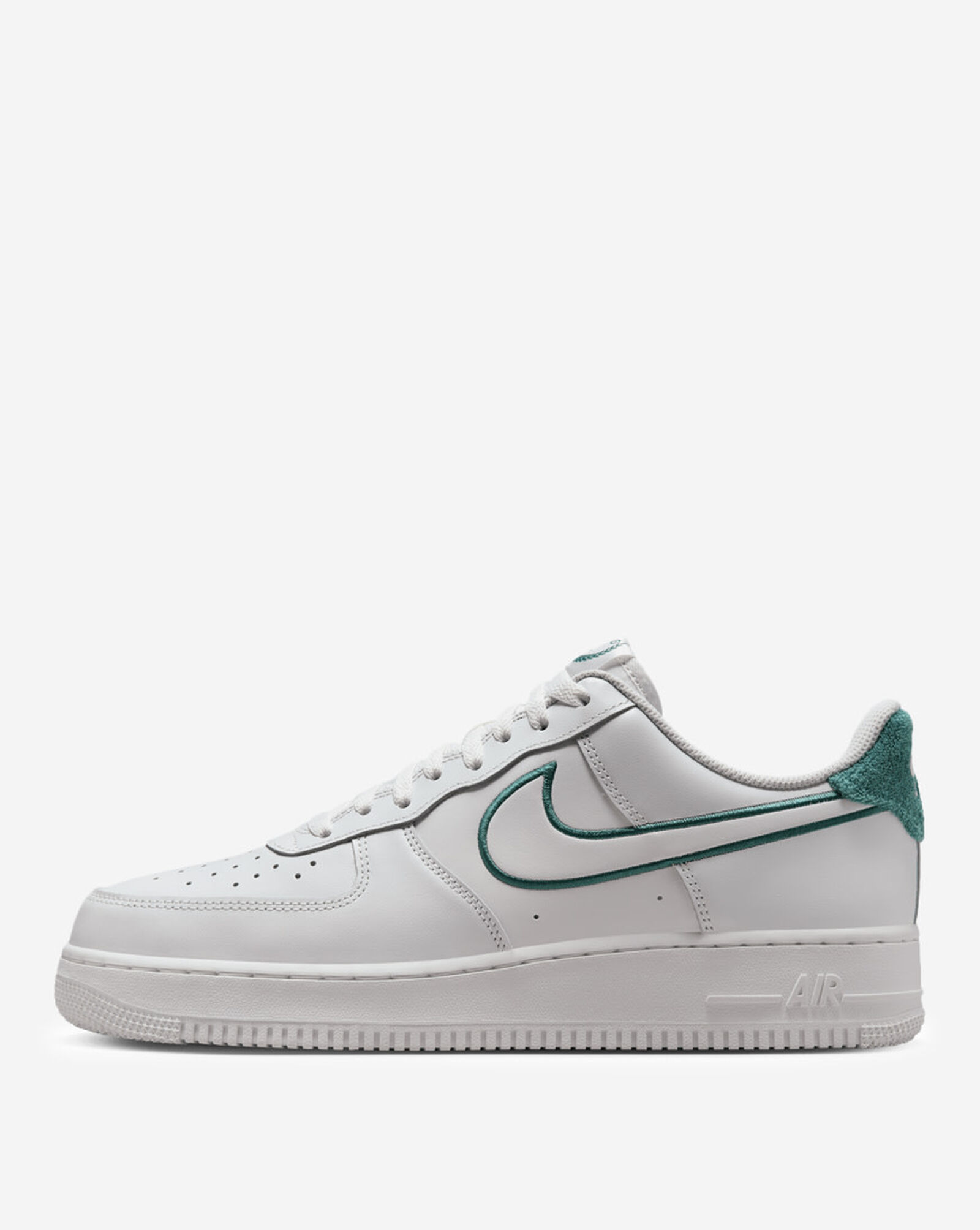 snipes nike air force 1 lv8 utility