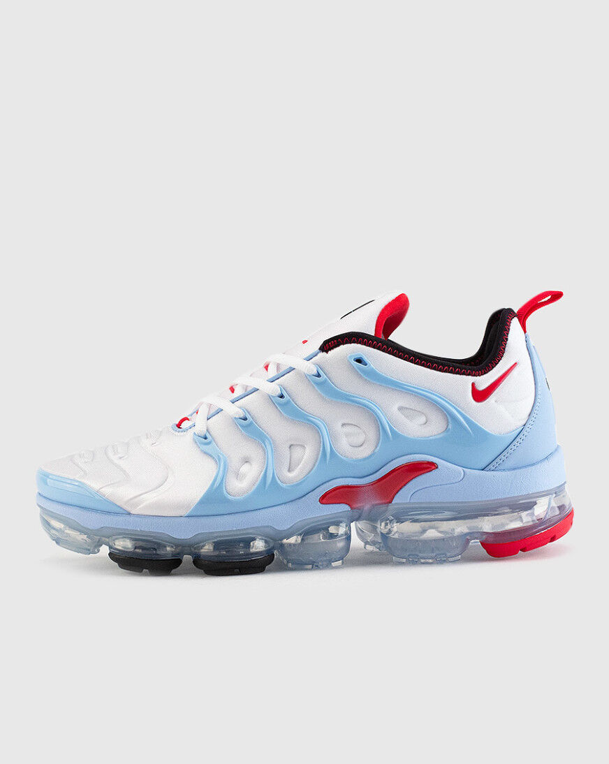 white & red vapormax