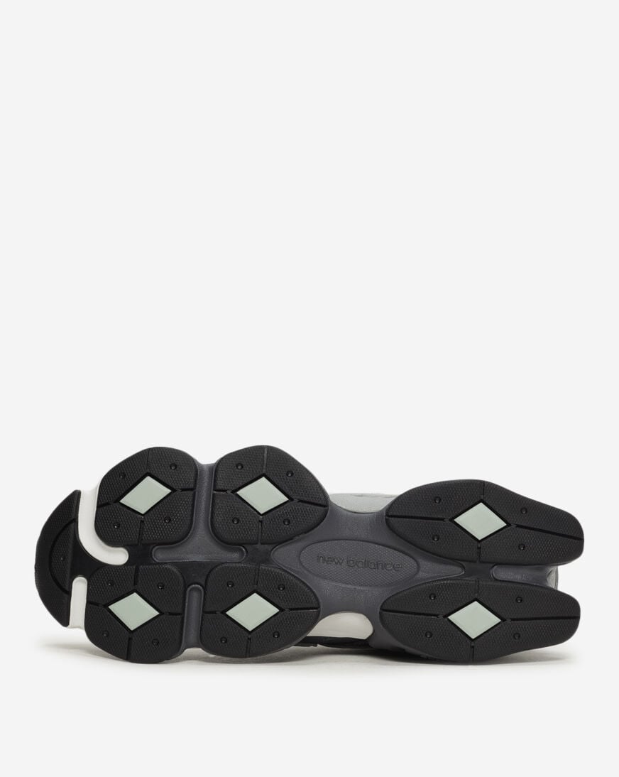 Shop New Balance 9060 U906051K black | SNIPES USA