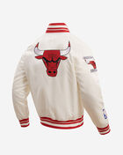 PRO STANDARD Chicago Bulls Retro Classic Rib Satin Jacket BCB656009-ERD cream 3
