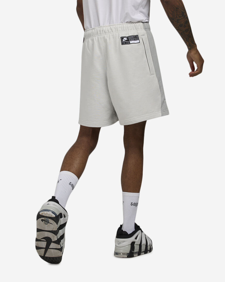 Shop Nike NSW Fleece Shorts HJ0293-009 grey | SNIPES USA