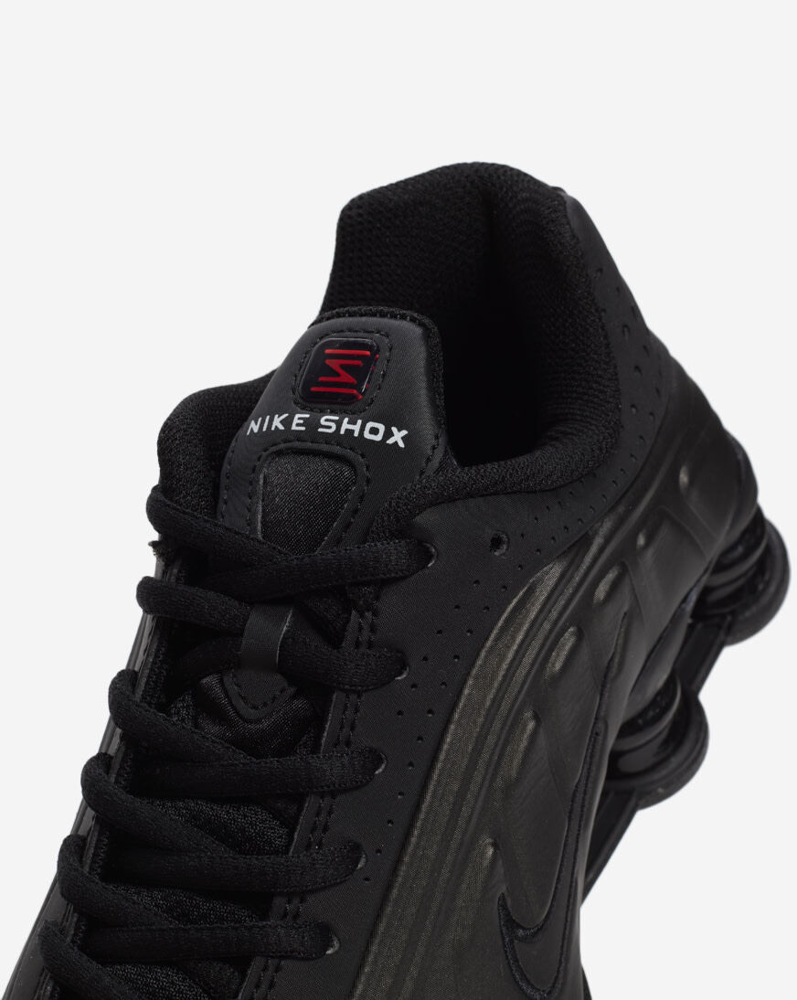 Shop Nike Big Kids' Shox R4 CW2626-003 black | SNIPES USA