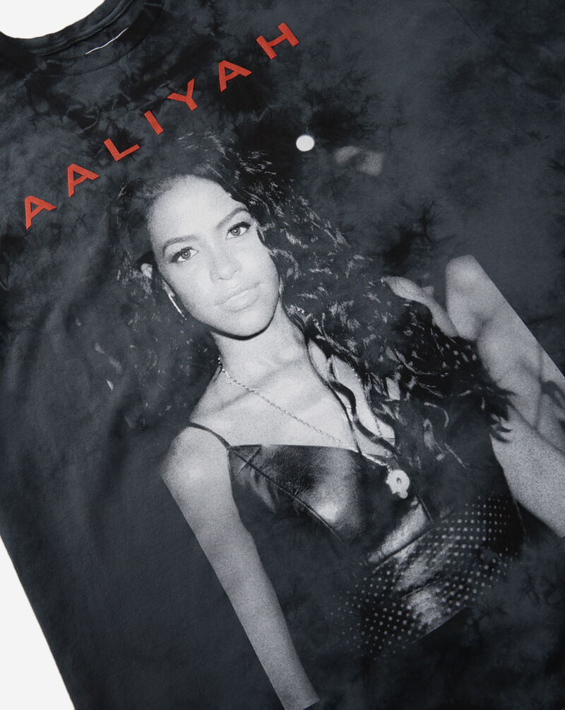 Aaliyah BW Tee