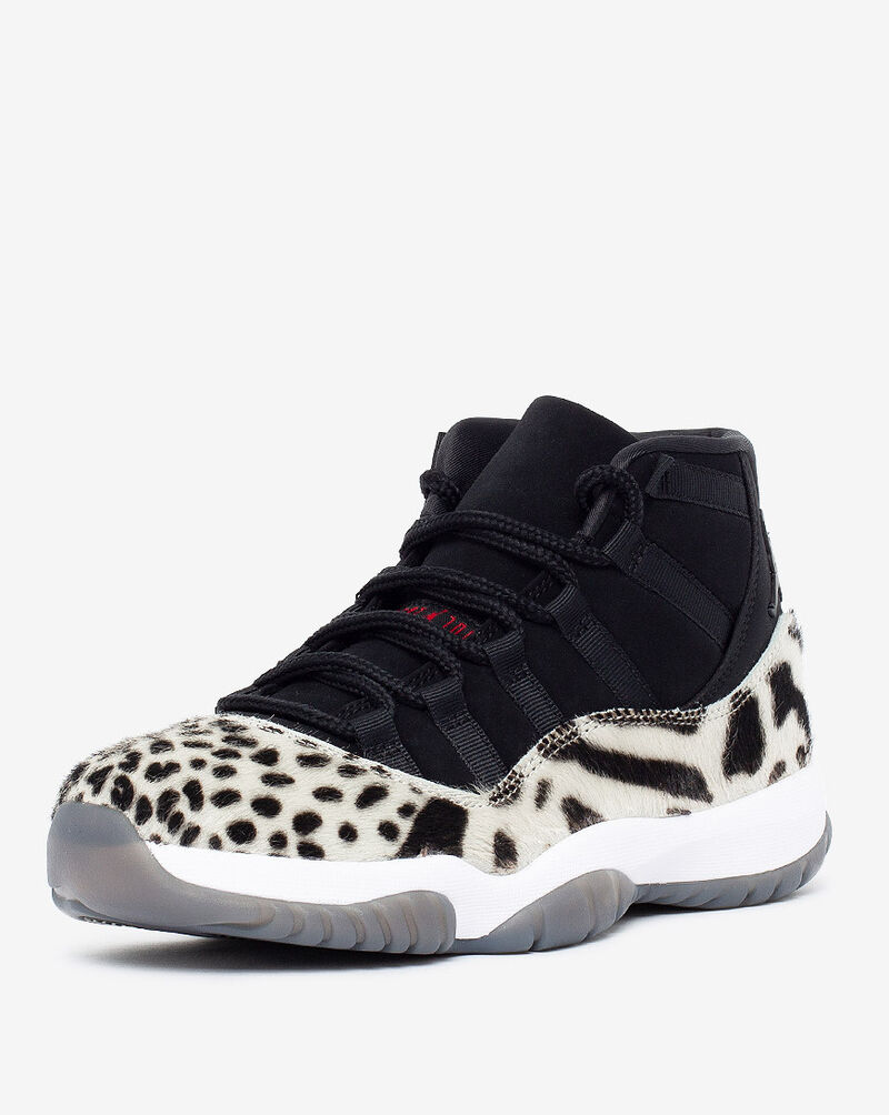 Jordan Air Jordan 11 AR0715-010 Black 2