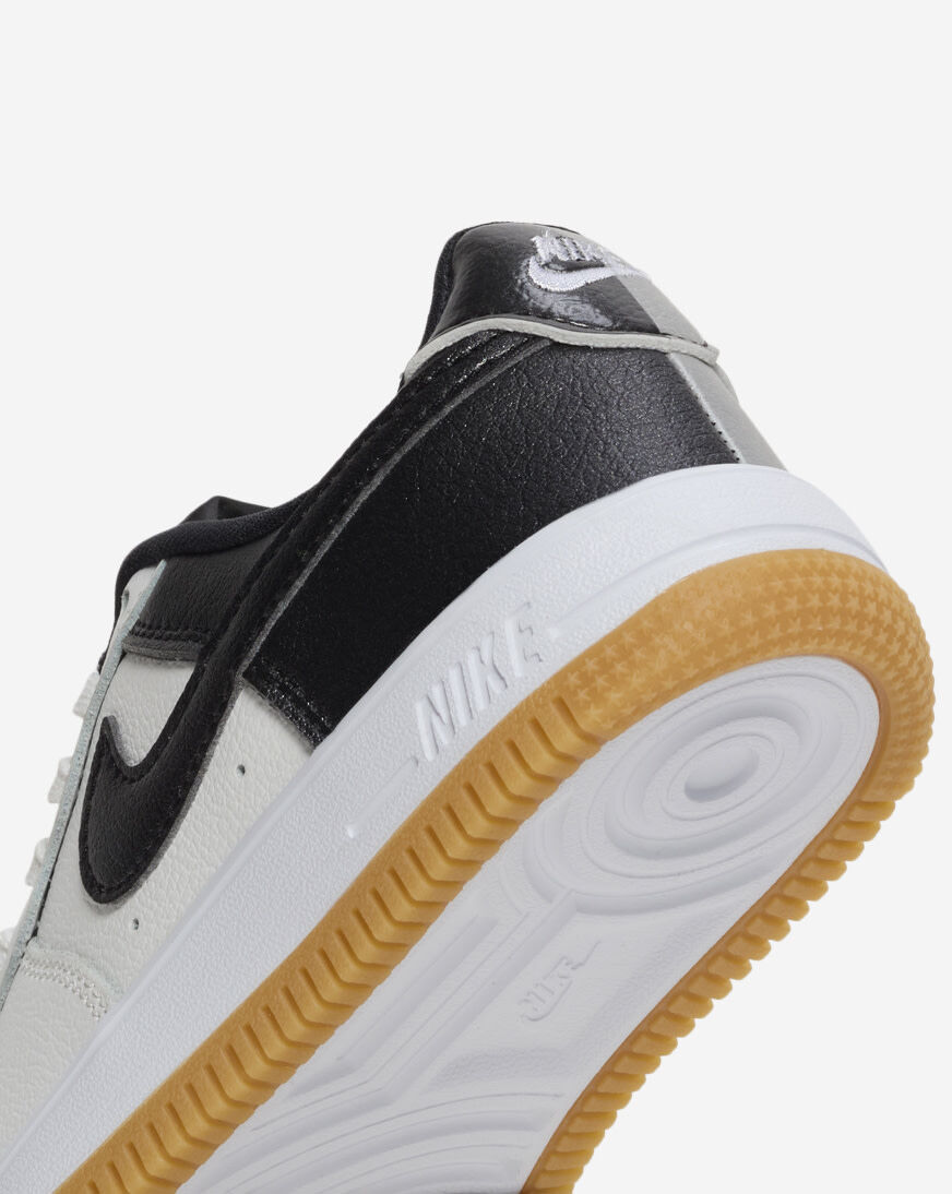 Shop Nike Little Kids' Air Force 1 '07 LV8 IQ2740-100 white