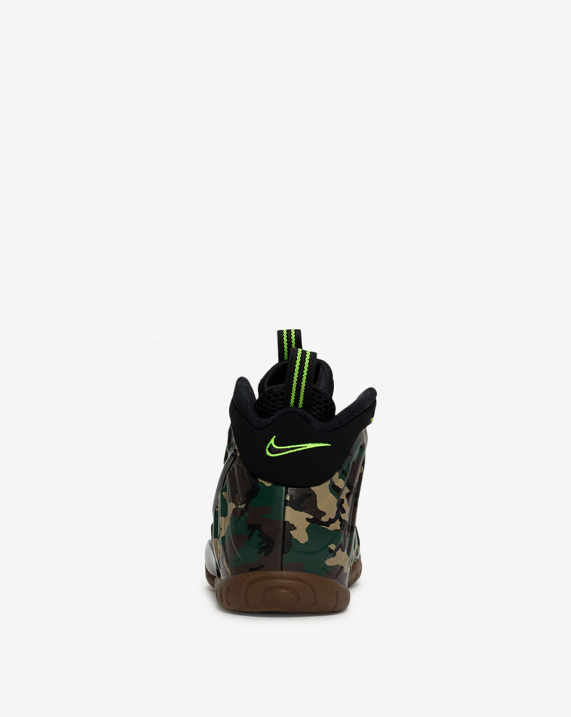 Nike Big Kids' Air Foamposite Pro Premium IV7555-001 Camo 5