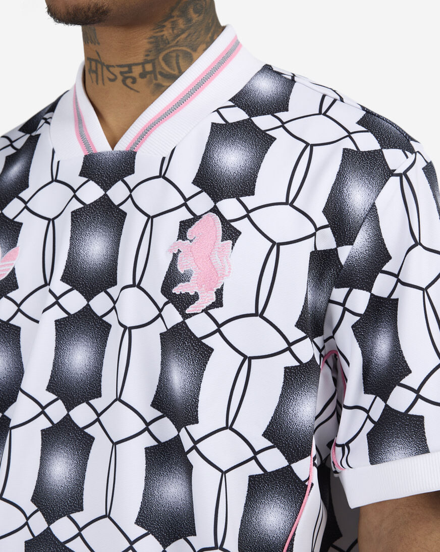 Shop adidas Juventus Turin LFSTLR Jersey JM9447 white | SNIPES USA