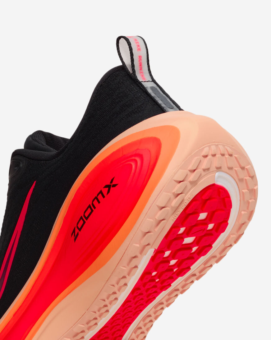 Shop Nike Vomero Plus HV8154-010 black | SNIPES USA