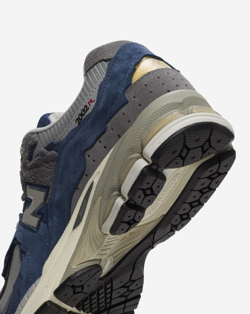Shop New Balance 2002R M20024R5 blue | SNIPES USA
