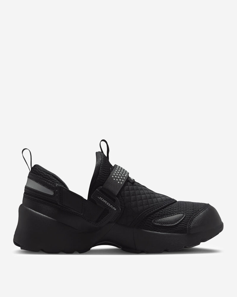 Jordan Trunner LX HQ2164-001 Black 3