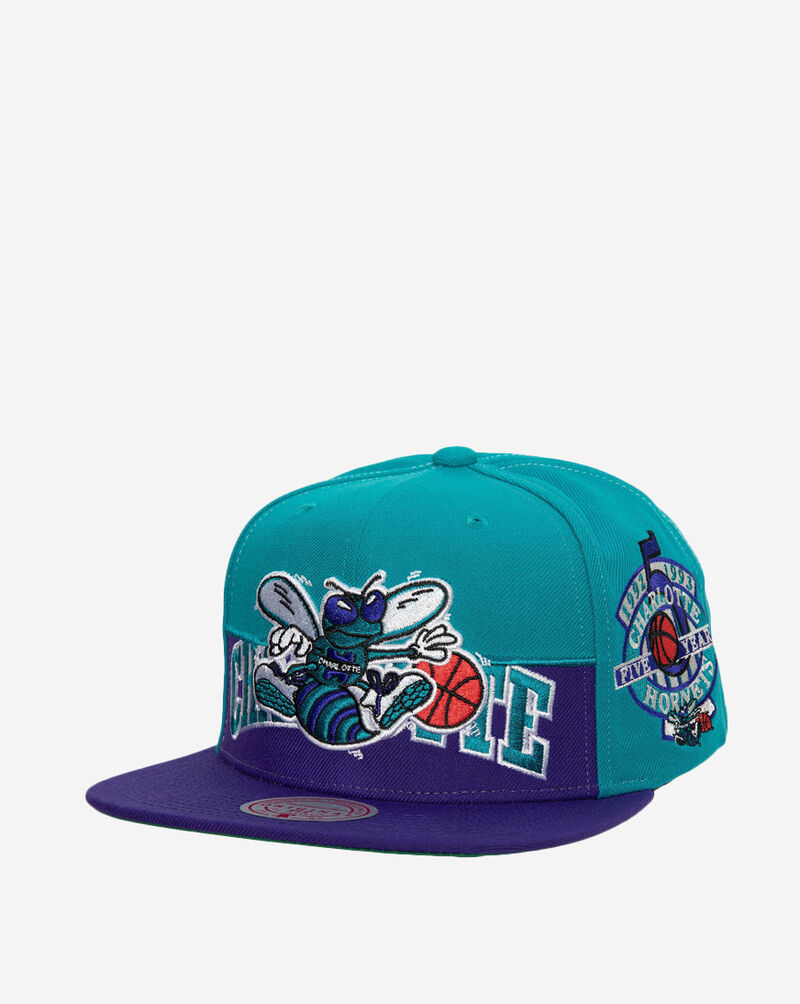Mitchell  Ness Hornets Half n Half Snapback Hat HHSS4767-CHOYYPPPTLPR Multi 1