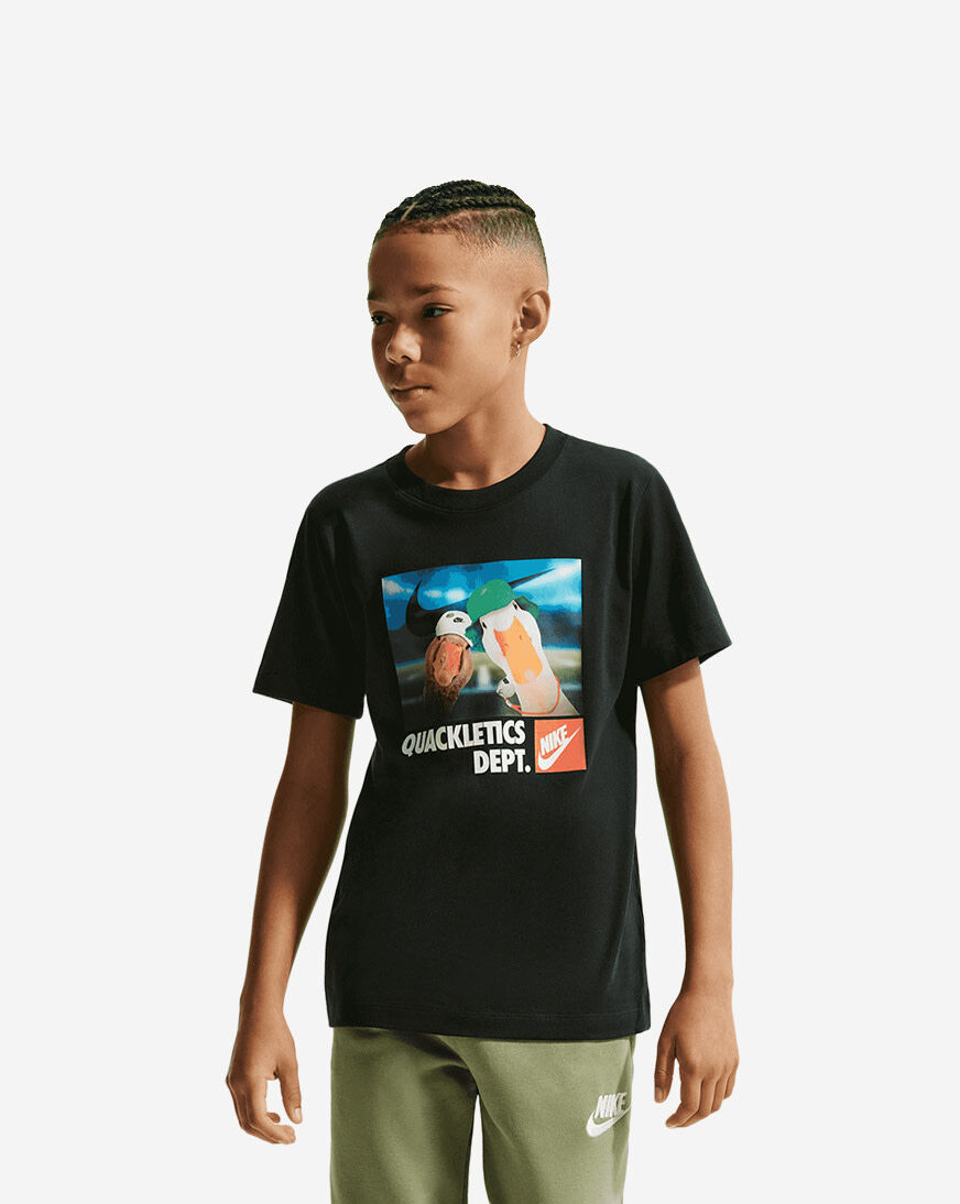 Shop Nike Big Kids' NSW T-Shirt IQ0250-010 black | SNIPES USA
