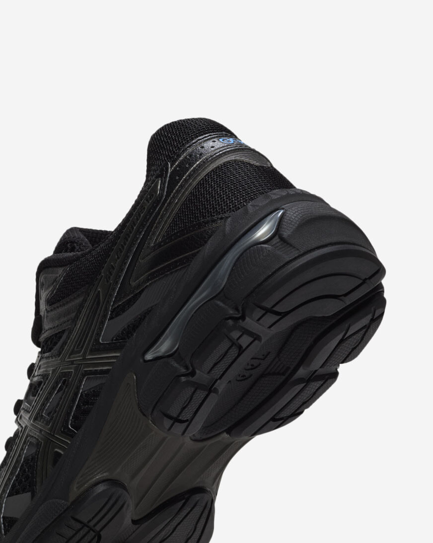 Shop Asics Grade School GEL-CUMULUS 16 1204A193-001 black | SNIPES USA