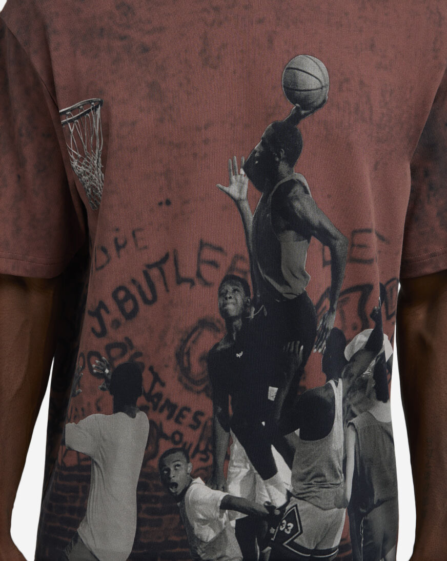 Shop Jordan Air Jordan 85 Graphic T-Shirt HJ2362-659 red | SNIPES USA
