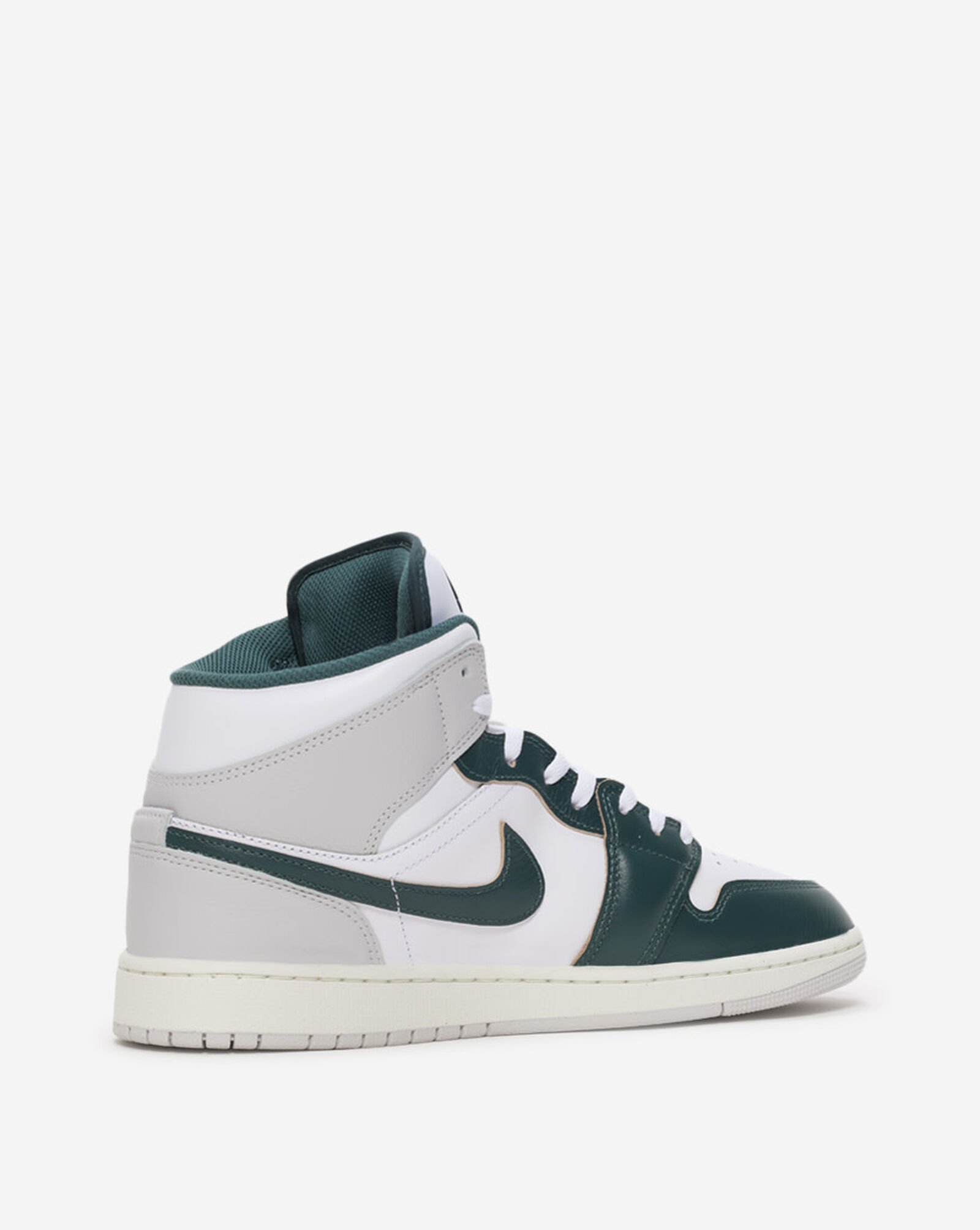 jordan 1 lucky green snipes