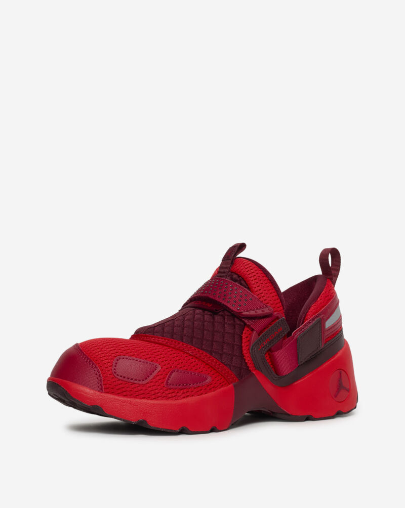Jordan Trunner LX HQ2164-601 Red 2