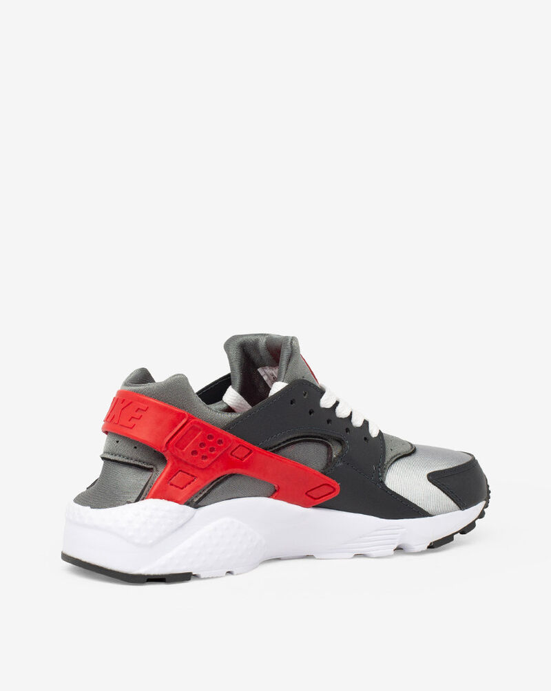 red huaraches grade school
