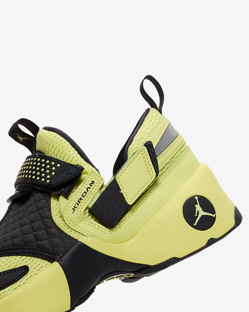 Jordan Trunner LX HQ2164-302 Green 8