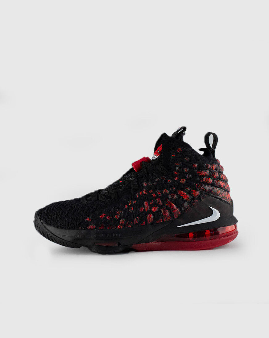 Lebron 17 boys clearance