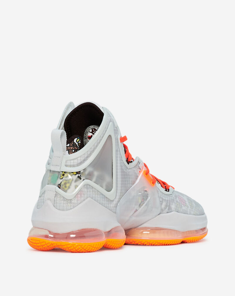 Nike LeBron XIX DC9339-001 Green 3