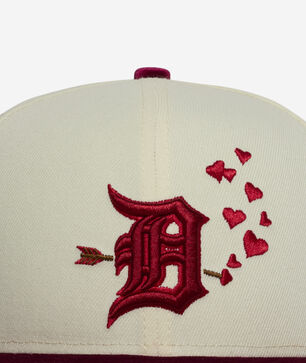 59Fifty Detroit Tigers V-Day Fitted Hat