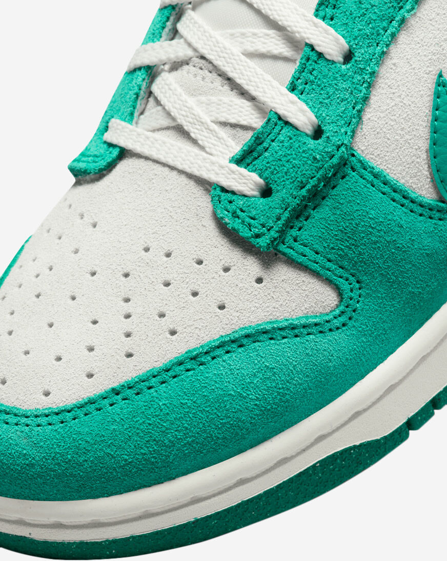 Shop Nike Dunk Low DO9457-101 green | SNIPES USA