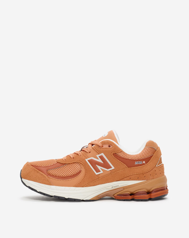 New Balance Grade School 2002 GC2002FJ Brown 1