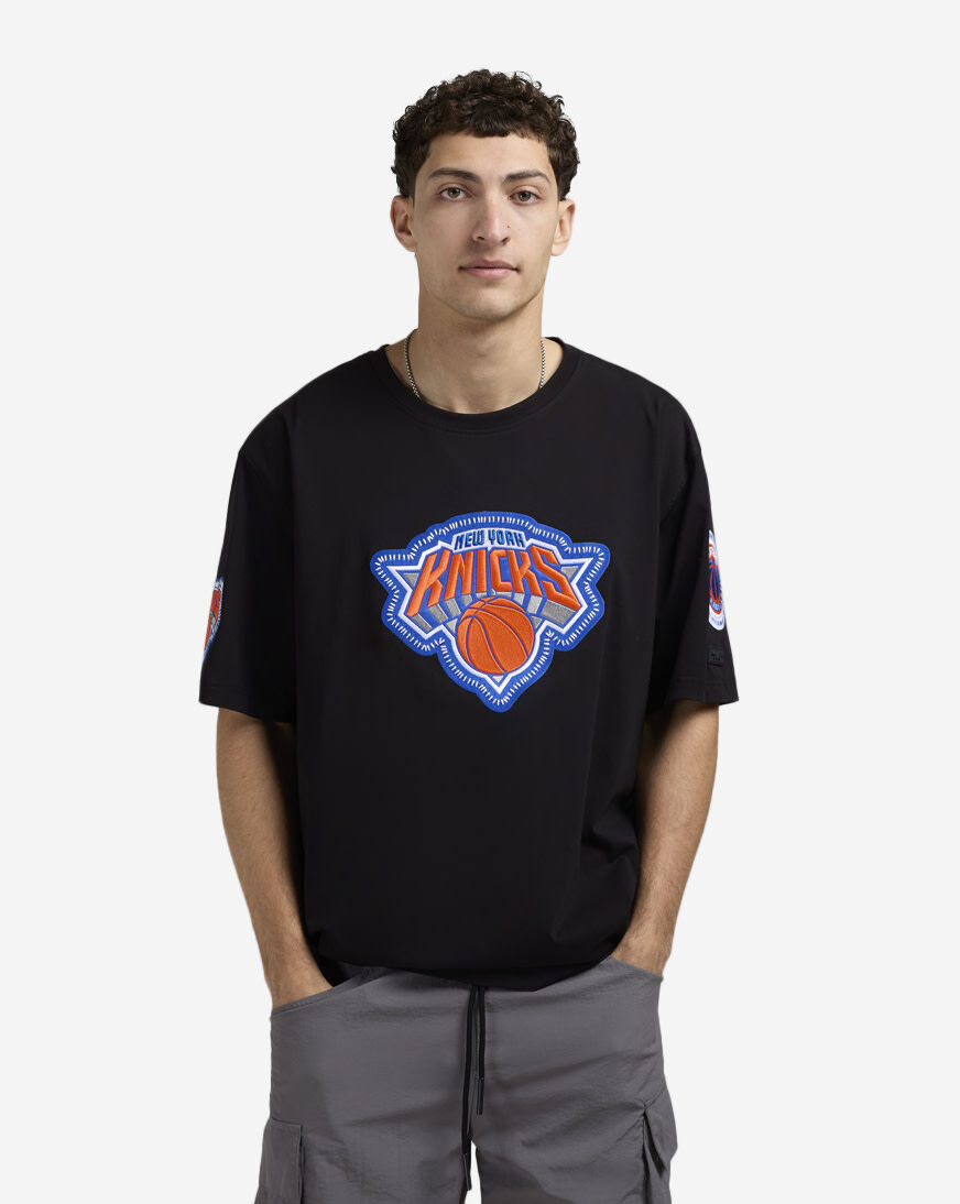 Shop PRO STANDARD New York Knicks SS Tee BNK1515876-BLK