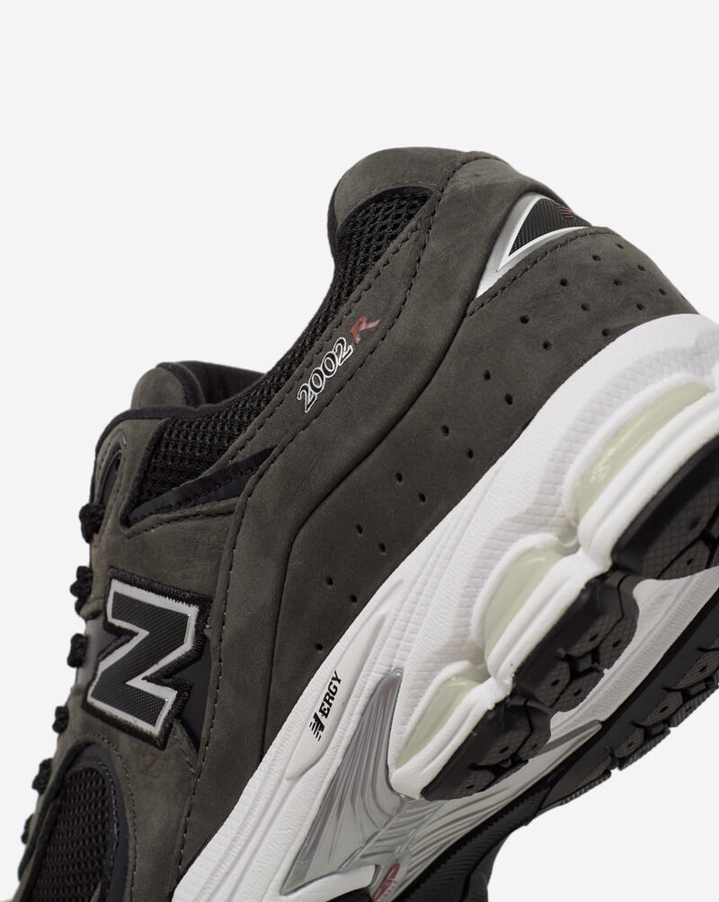 Shop New Balance 2002R ML2002RB black | SNIPES USA