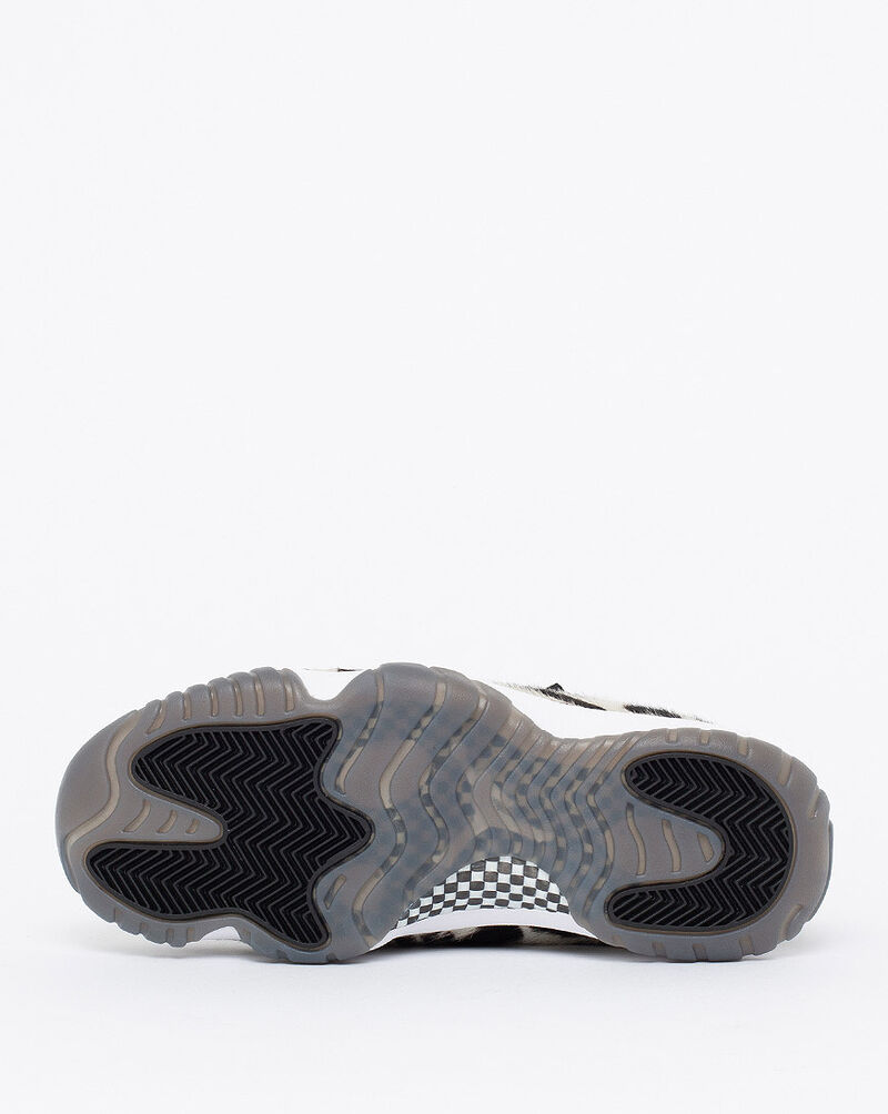 Jordan Air Jordan 11 AR0715-010 Black 4