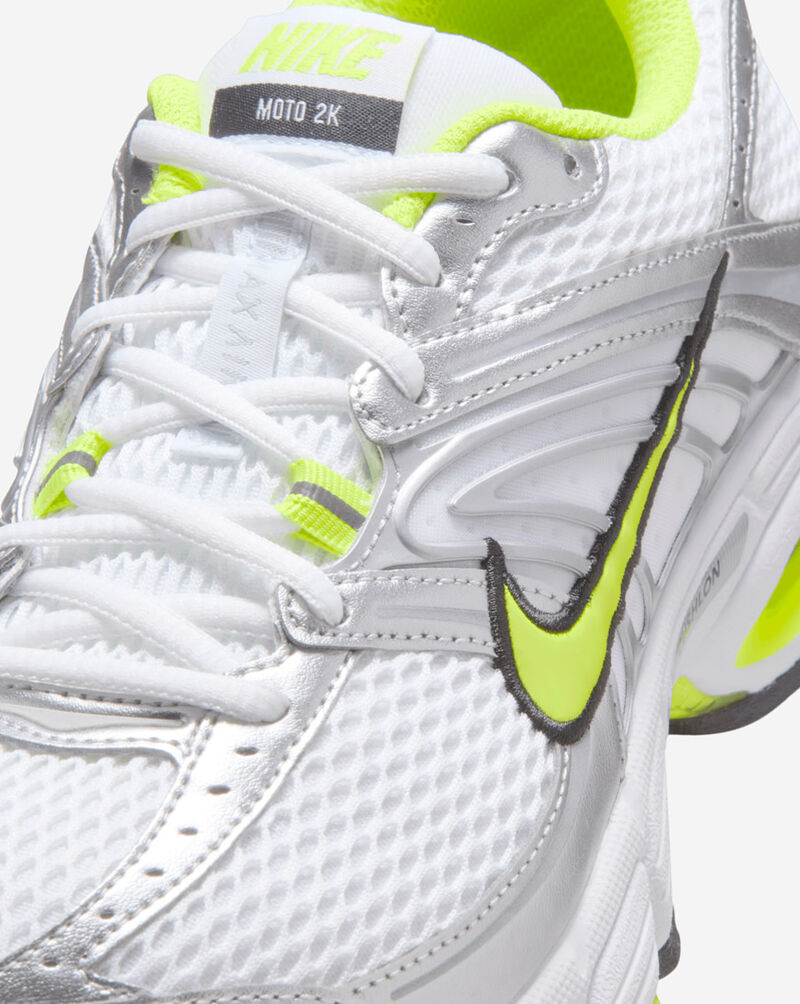 Nike Air Max Moto 2K HQ2056-105 cream 7