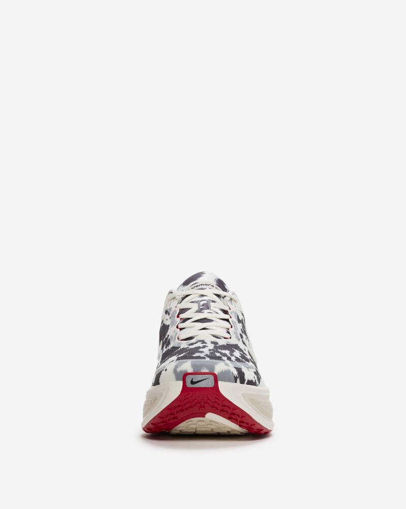Nike Vomero Plus IR0032-100 animal print 3