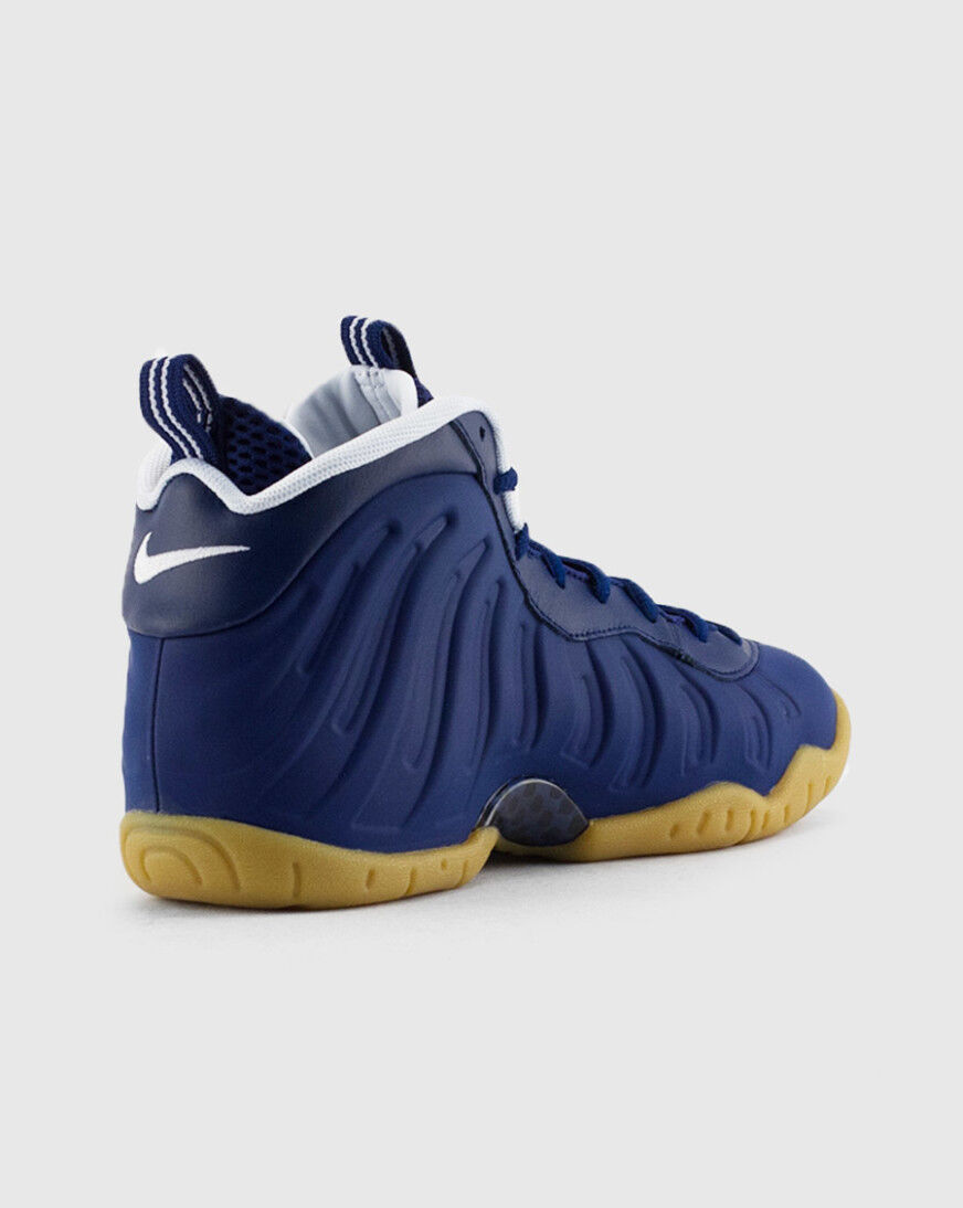 nike little posite pro grade school