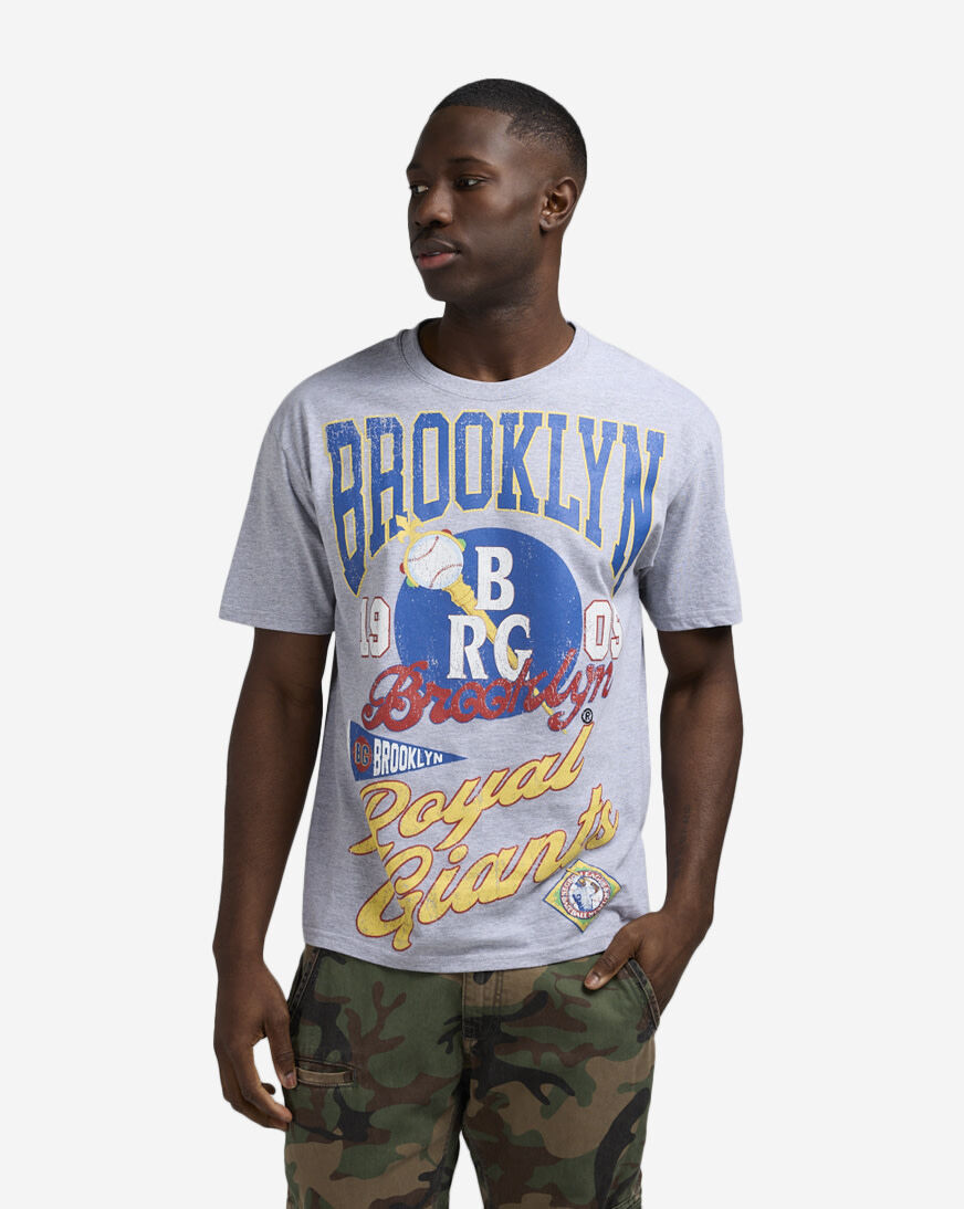 Shop Reason NLB Brooklyn Roy Giants Tee RE5-053-HTRGRY grey