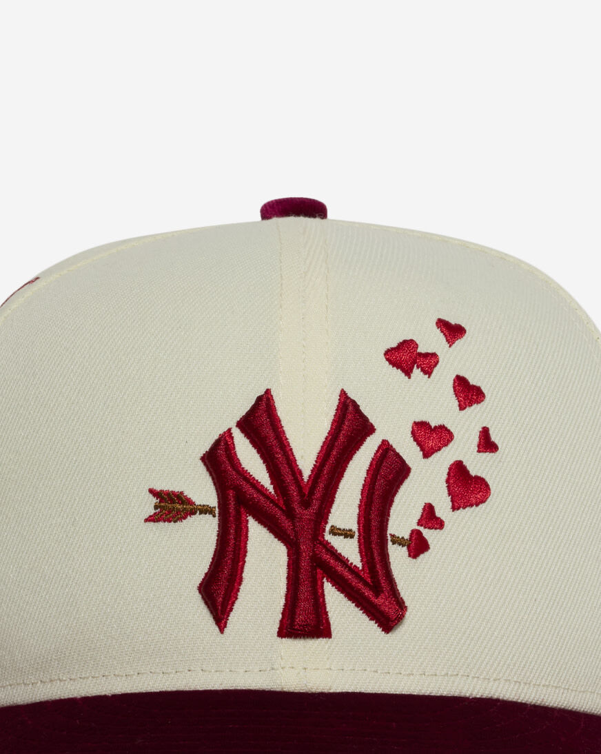 Shop New Era 59Fifty New York Yankees V-Day Fitted Hat 60876425