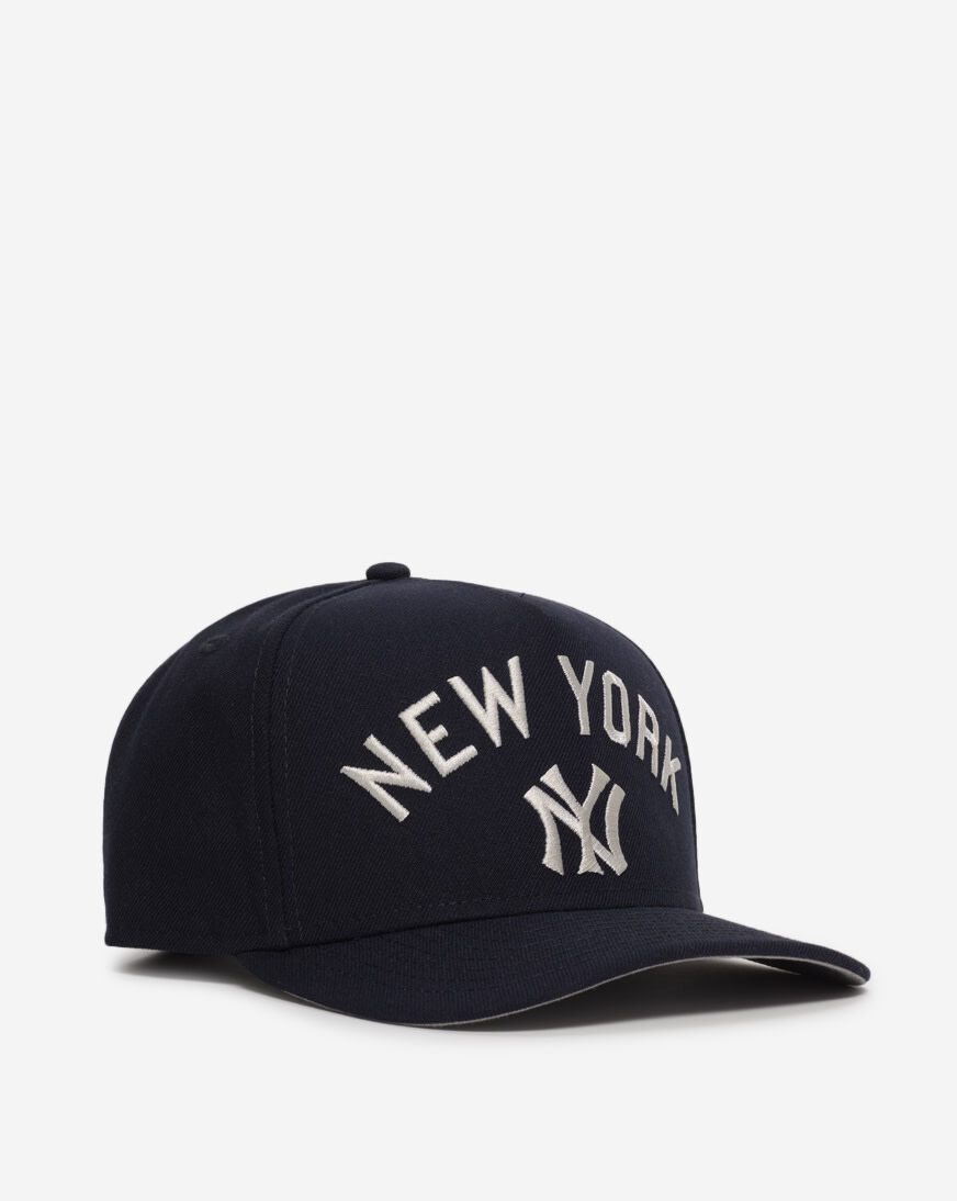 Shop New Era 9Fifty New York Yankees Arched A-Frame Snapback Hat