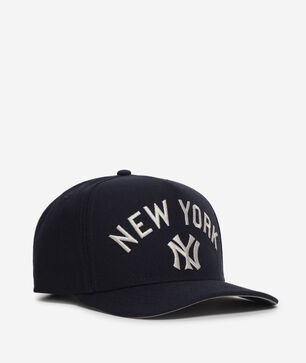 9Fifty New York Yankees Arched A-Frame Snapback Hat