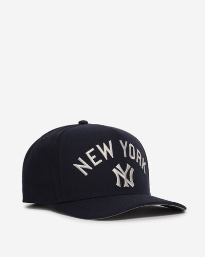 9Fifty New York Yankees Arched A-Frame Snapback Hat