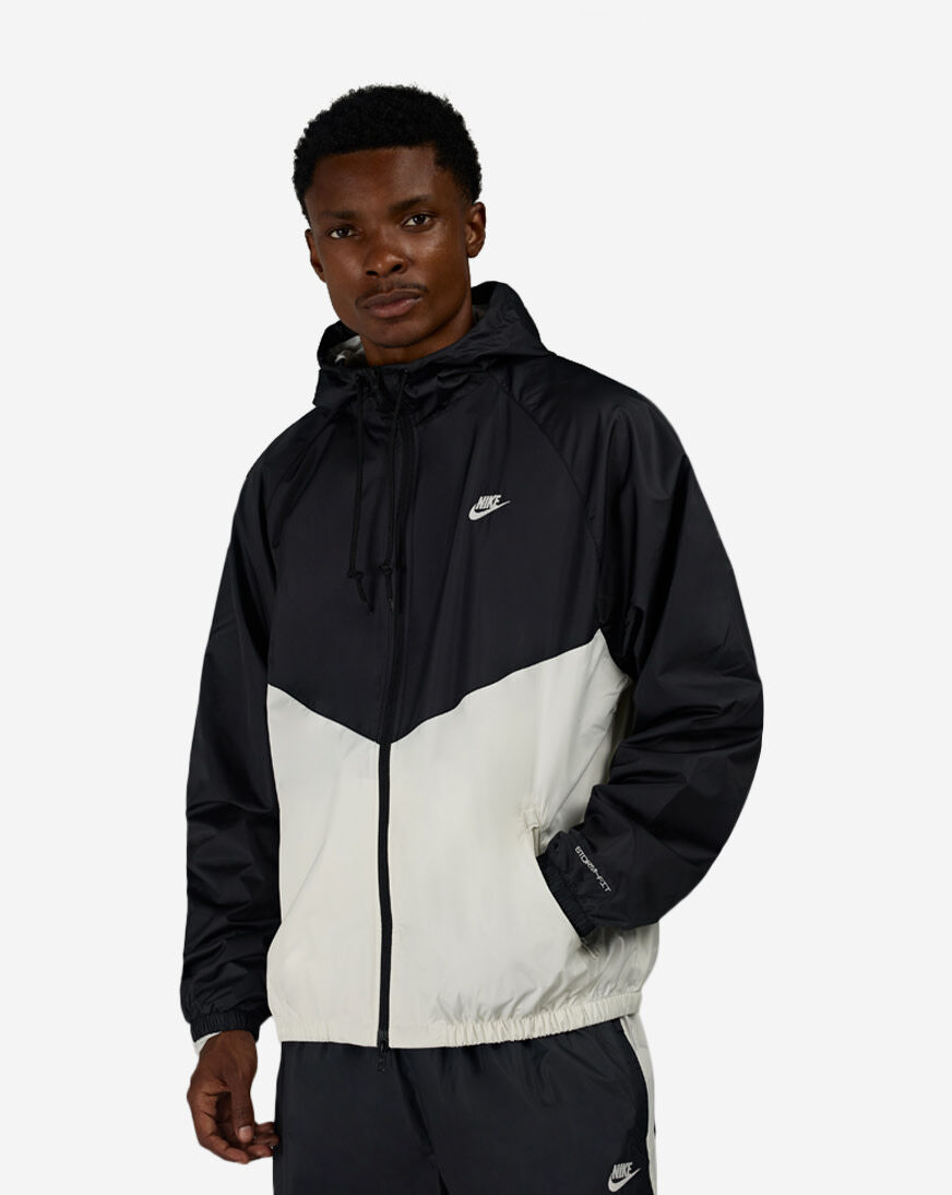 Shop Nike Windrunner Lined Jacket HV8369-013 black | SNIPES USA