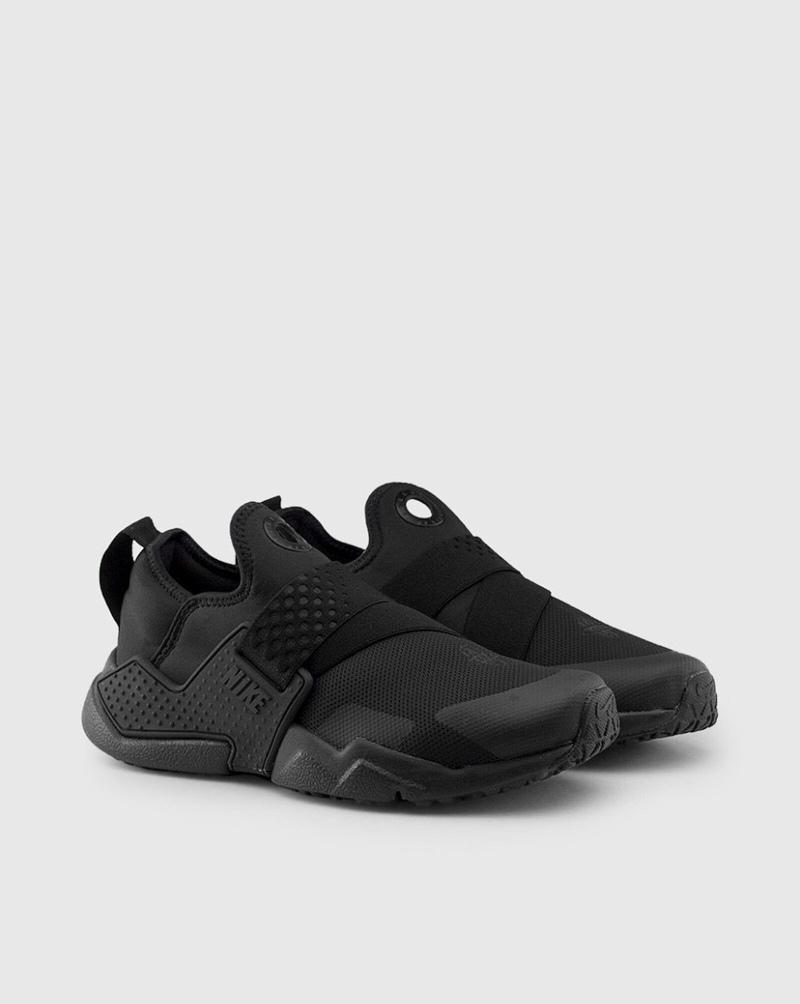 black huaraches grade school
