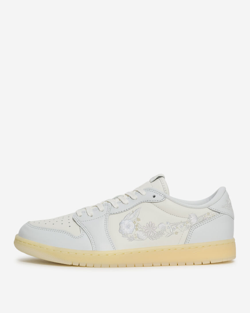 Shop Jordan Air Jordan 1 Retro Low OG IF4391-100 white | SNIPES USA