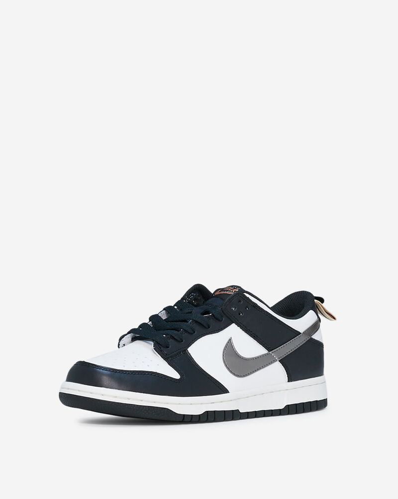 nikes on sale grade school