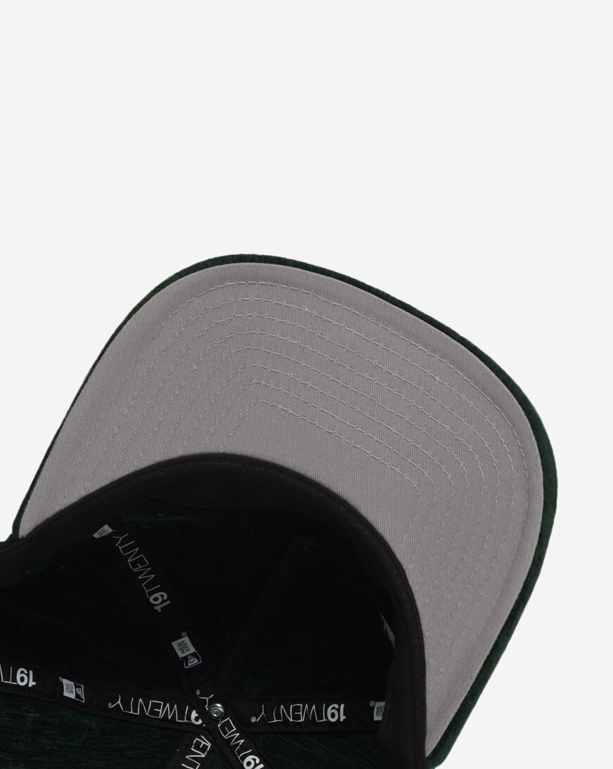 Shop New Era 19Twenty New York Yankees Velvet Snapback Hat