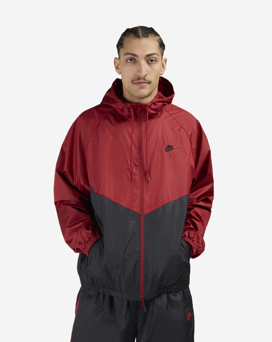 Shop Nike Windrunner Lined Jacket HV8369-613 red | SNIPES USA