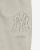 PRO STANDARD Big Boys' New York Yankees Neutral Fleece Sweatpant LNYB4315065-TAU Beige 4
