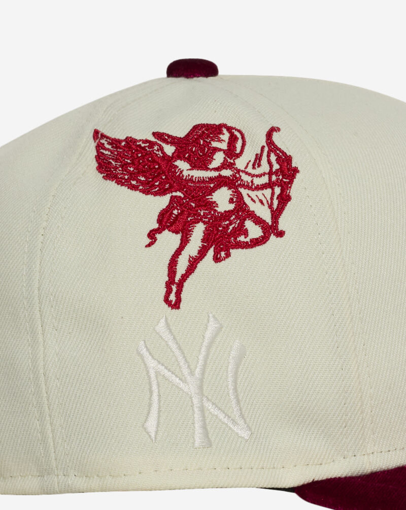 New Era 59Fifty New York Yankees V-Day Fitted Hat 60876425 White 4