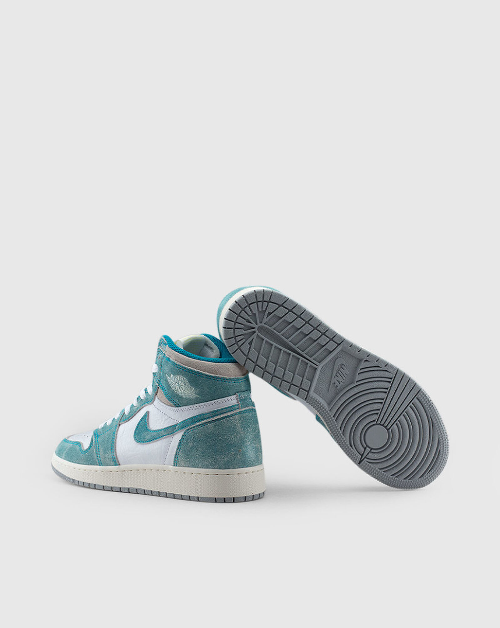 turbo green jordan 1 grade school