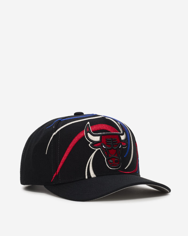 Mitchell  Ness Chicago Bulls Pro Pinch Swirl Snapback Hat HP14507-CBUBLCK Black 1