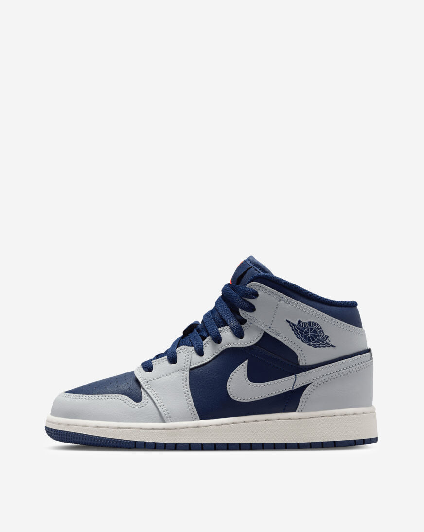 Shop Jordan Big Kids' Air Jordan 1 Mid DQ8423-403 blue | SNIPES USA