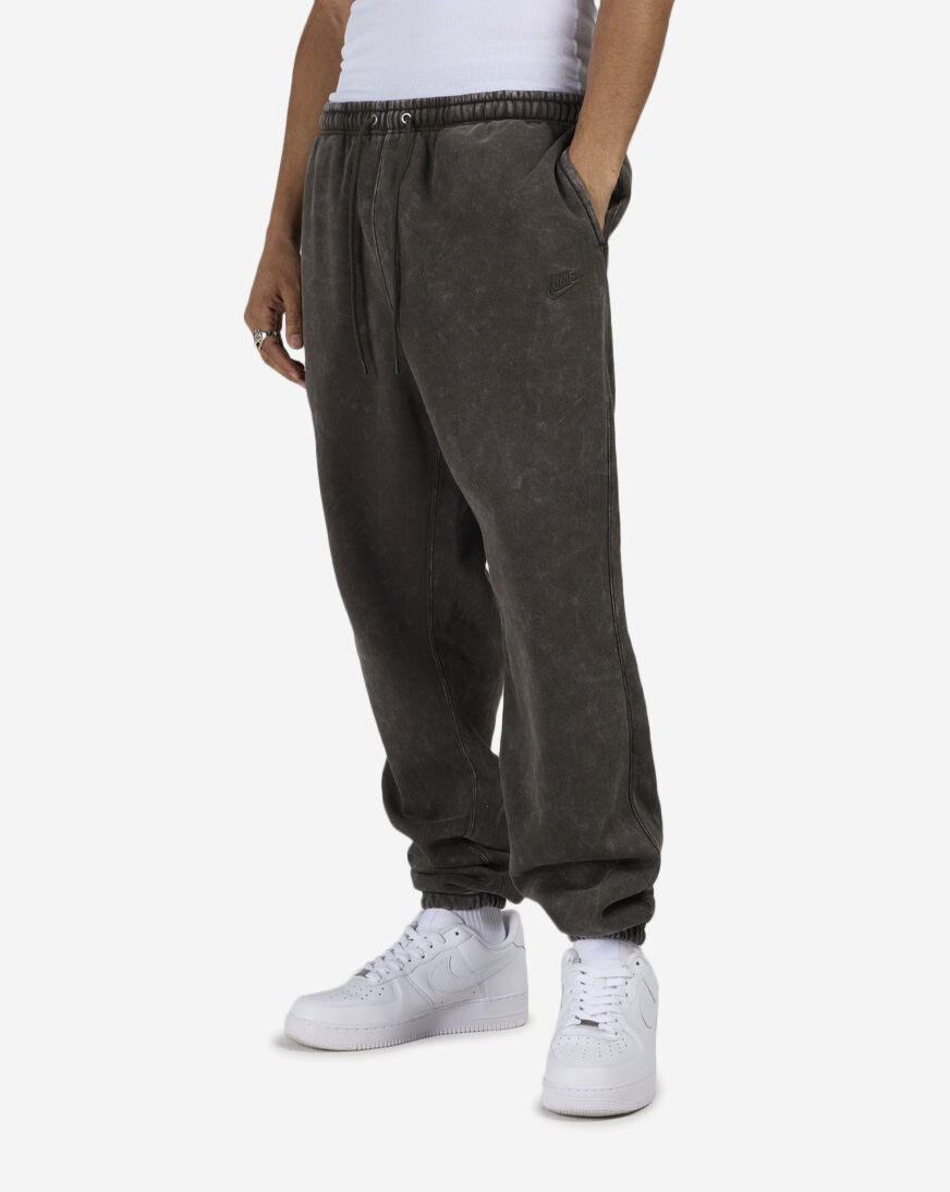 Shop Nike NSW Club Cuffed Fleece Pants IQ1218-355 green | SNIPES USA